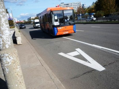 На дорогах Челнов снова появляются выделенные полосы для автобусов