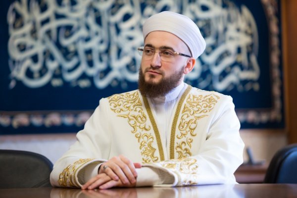 Муфтий Татарстана в ходе KazanSummit призвал называть ДАИШ псевдо-исламским государством