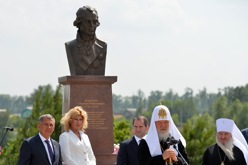 В Татарстане открылся памятник поэту Державину