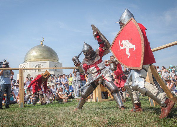 Сегодня стартует фестиваль средневекового боя 