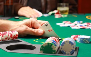 Покер - игра для умных и азартных