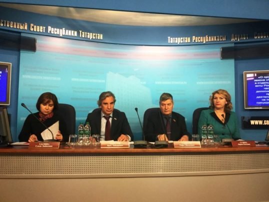 13 суицидов и 74 попыток суицида детей зафиксировано в Татарстане в 2016 г.
