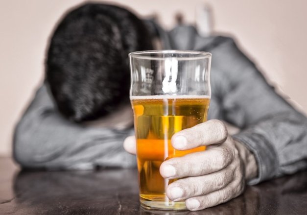 В Челнах зафиксировано 38 случаев алкогольных отравлений подростков