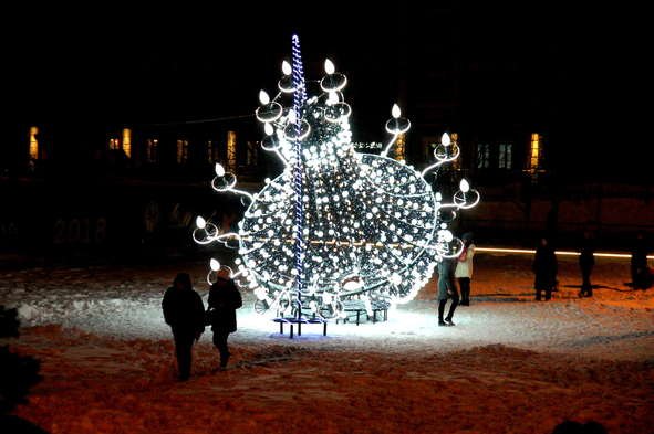 Казанцы считают, что город украшен к новогодним праздникам плохо