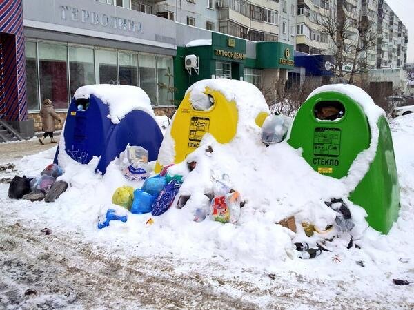 Д. Калинкин проинспектировал работы по вывозу мусора и снега в Казани