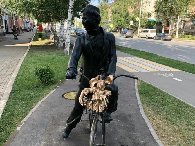 Габдулла Тукай на велосипеде появился в Альметьевске