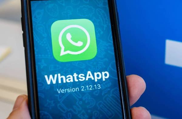 Учителям Казани запретили общаться по WhatsApp