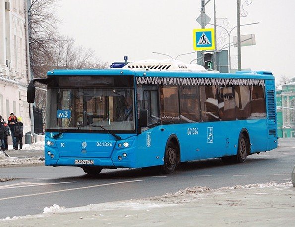 Школьницу высадили из автобуса в Казани, несмотря на наличие билета