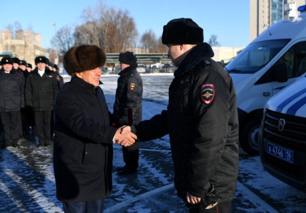 17 единиц техники вручил Р. Минниханов представителям органов внутренних дел