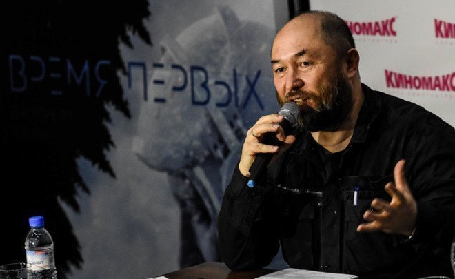 Т. Бекмамбетов планирует выпустить фильм о летчике-истребителе М. Девятаеве