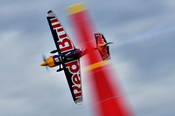 В Казани прошел этап чемпионата Red Bull Air Race