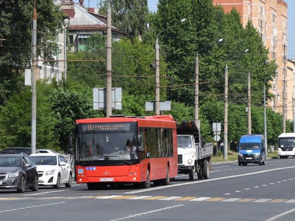 Все автобусы Казани оснастили устройствами проверки проездных документов