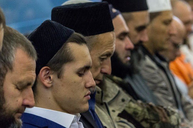 В Галеевской мечети Казани Р. Минниханов принял участие в молитве по случаю Курбан-байрама
