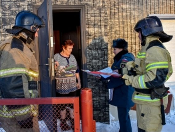 Влетевший в квартиру салют стал причиной пожара в Казани