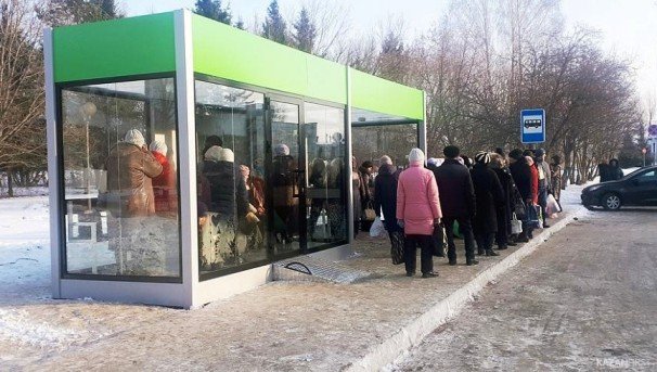 В Нижнекамске открыли очередной остановочный павильон нового типа