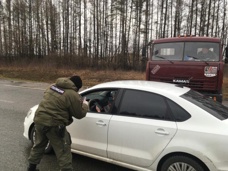 Проверка водителей на въезде в Казань образовала огромную пробку