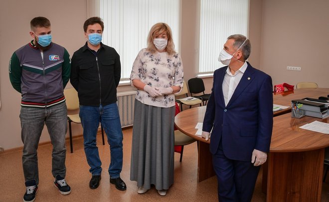 Р. Минниханов встретился с активистами движения 
