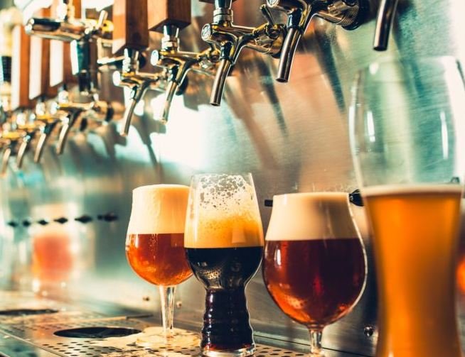 Владелица «Бахетле» предложила запретить продажу алкоголя в кафе в жилых домах