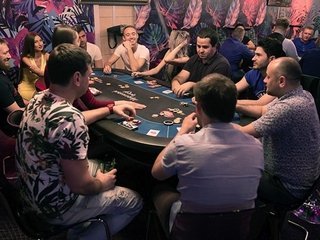 Где в Казани можно поиграть в покер на интерес