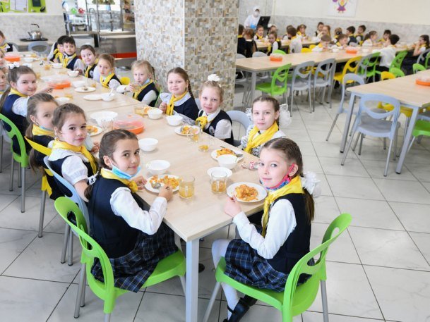 С начала года казанские родители оставили 3,8 тыс. отзывов о школьном питании