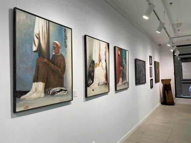 В галерее «БИЗОN» открылась выставка «М7 и новые кочевники»