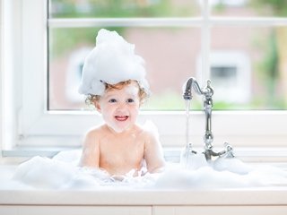 Детские гели для душа и пены для ванн: состав, виды, особенности выбора