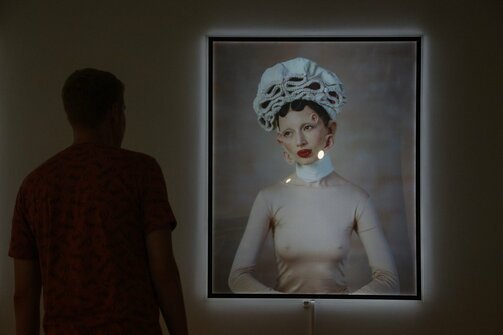 В казанском «Бизоне» открывается модная выставка «Рискуя собственной шубой»