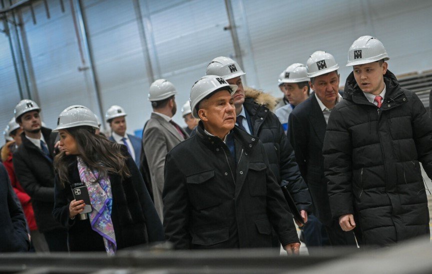 Минниханов открыл новый завод магистральных полуприцепов на ОЭЗ «Алабуга»